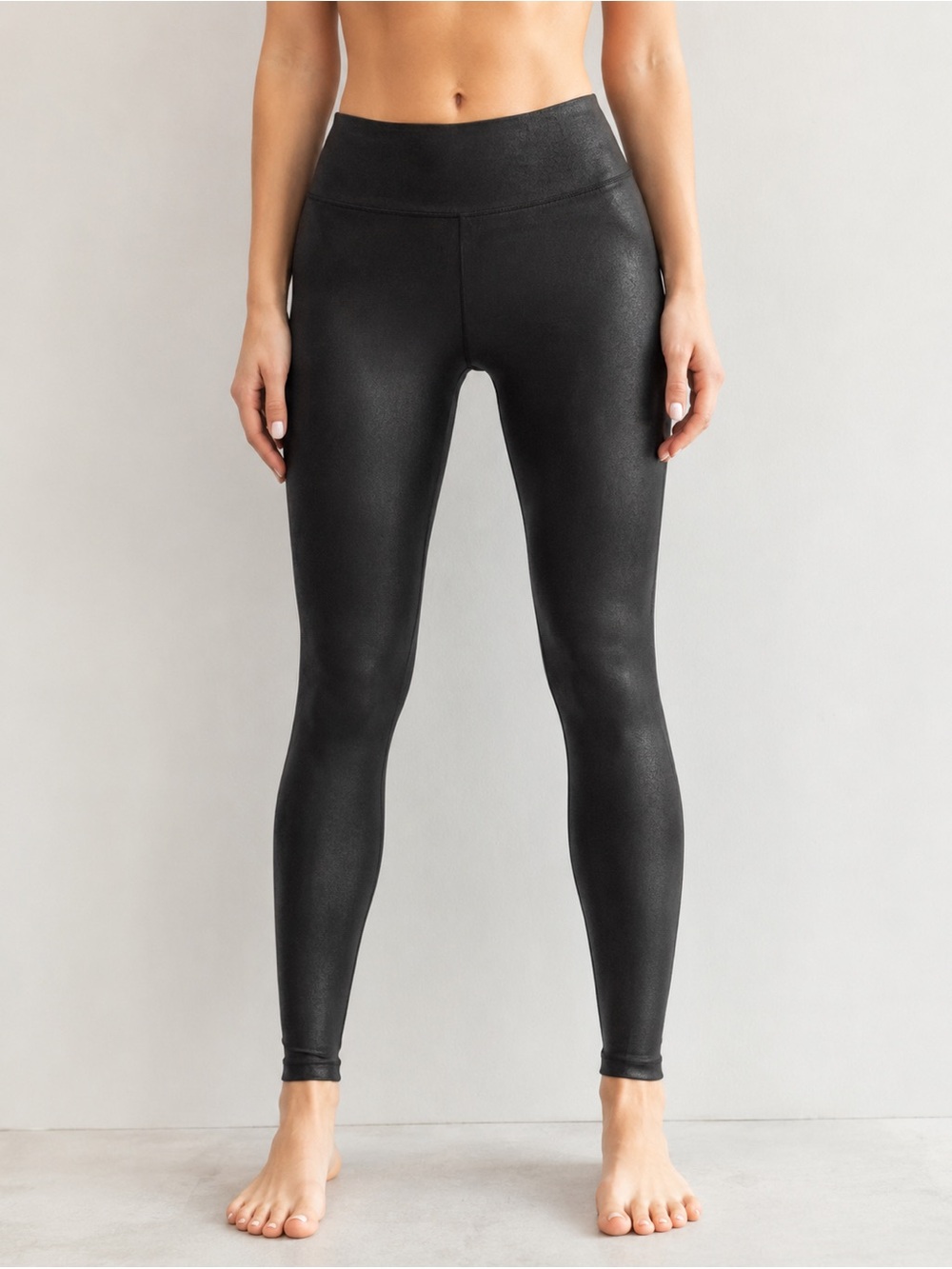 Simply Vera Vera Wang Black High-Waist Shimmer Leggings